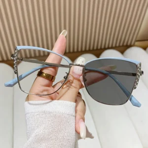 Photochromic Blue Light Glasses, Cat-eye Shape, Glasses, Suitable for